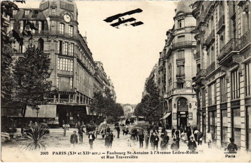 Carte postale ancienne Paris 11e Faubourg Saint-Antoine Rue Traversire à Paris 11e