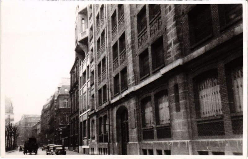 Carte postale ancienne Rue de Tocqueville - Immeuble industriel - Maison Dorel à Paris 17e