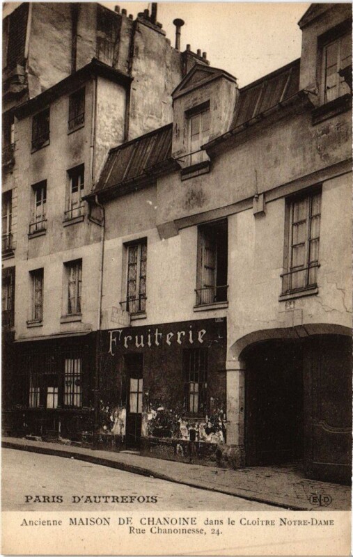 Carte postale ancienne Paris 4e 24, Rue Chanoinesse Maison de Chanoine à Paris 4e
