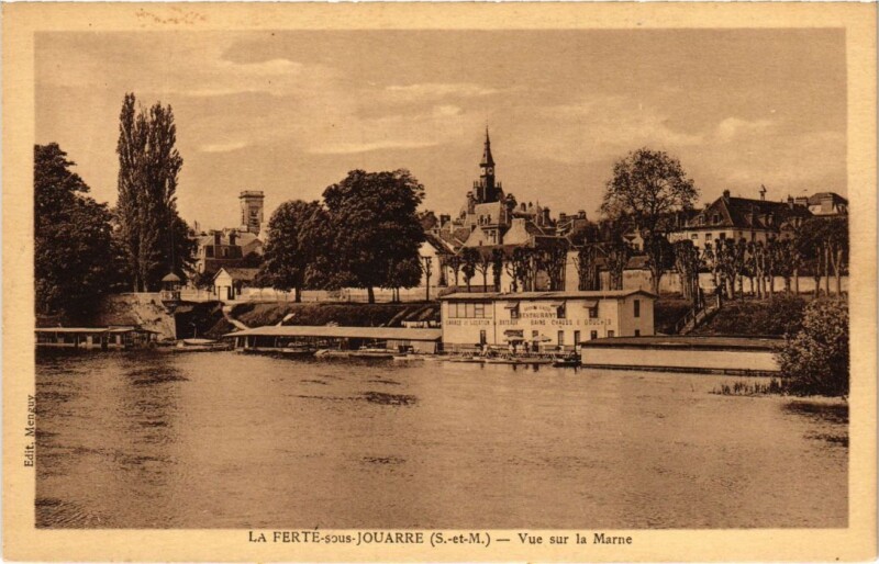 Carte postale ancienne La Ferte sous Jouarre vue sur la Marne à Jouarre