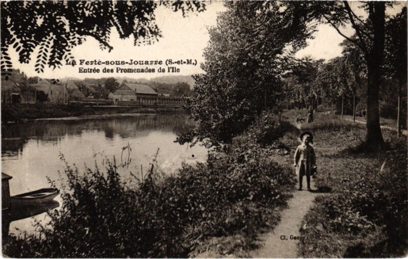 Carte postale ancienne La Ferte sous Jouarre Entree des Promenades de l'Ile à Jouarre