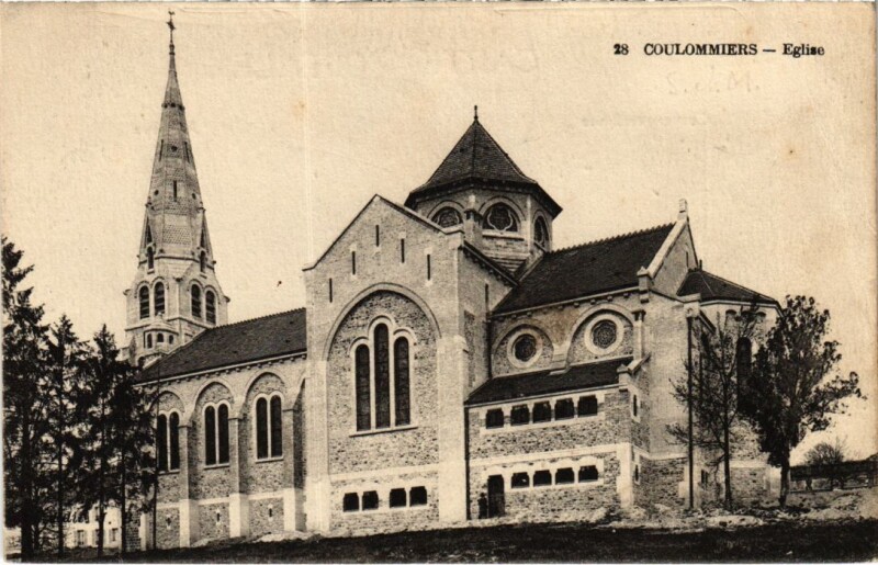 Carte postale ancienne Coulommiers Eglise à Coulommiers