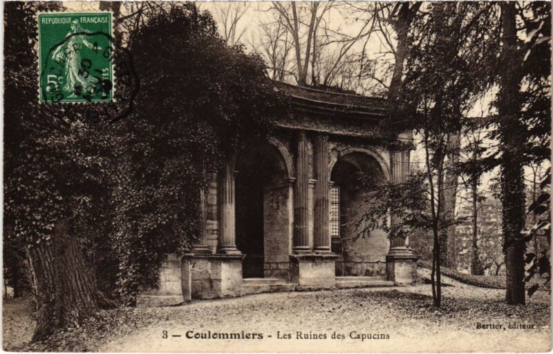 Carte postale ancienne Coulommiers Les Ruines des Capucins à Coulommiers