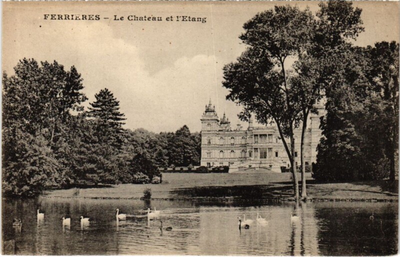 Carte postale ancienne Ferrieres en Brie Le Chateau et l'Etang