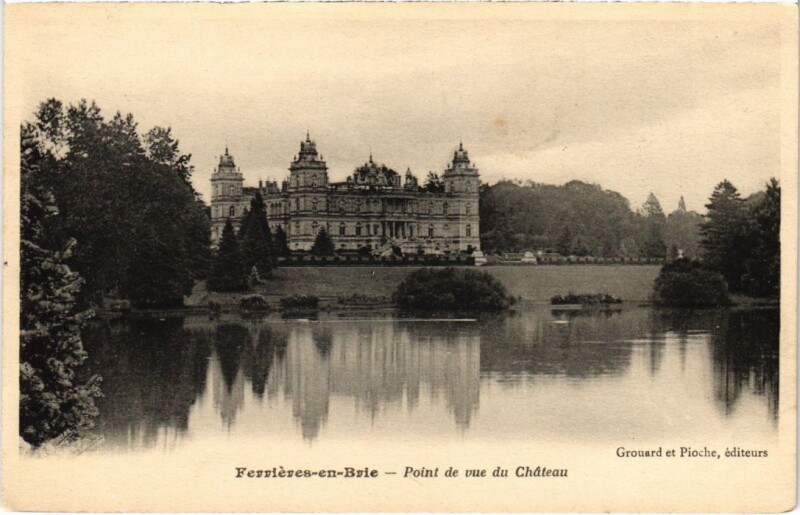 Carte postale ancienne Ferrieres en Brie Point de vue du CHateau