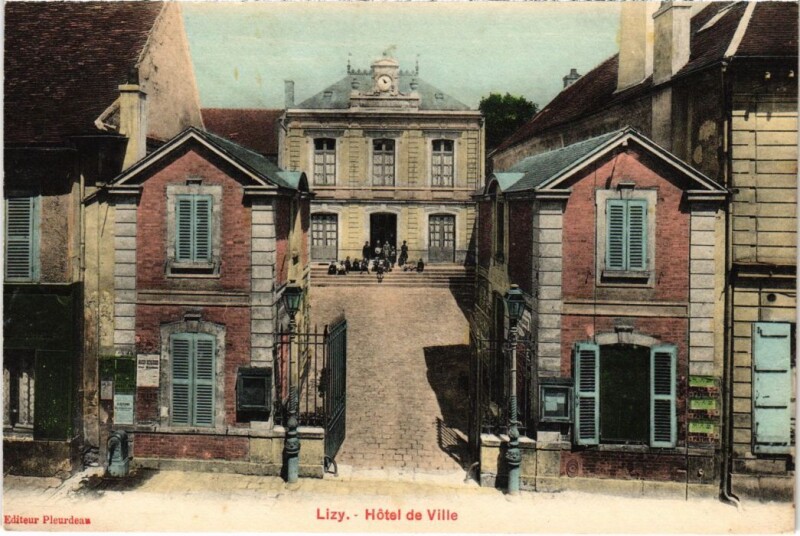 Carte postale ancienne Lizy sur Ourcq Hotel de Ville à Lizy-sur-Ourcq