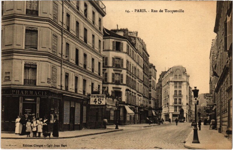 Carte postale ancienne Rue de Tocqueville à Paris 17e