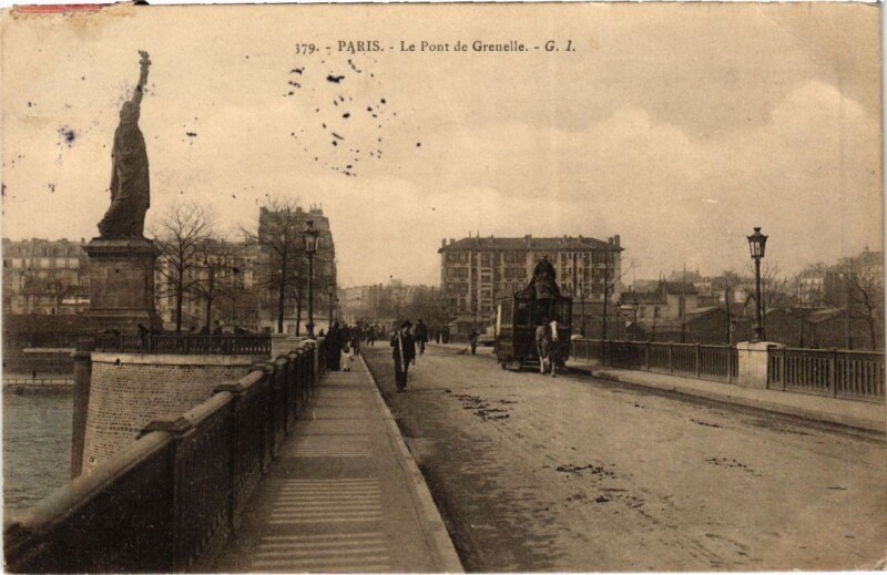 Carte postale ancienne Le Pont de Grenelle à Paris 15e