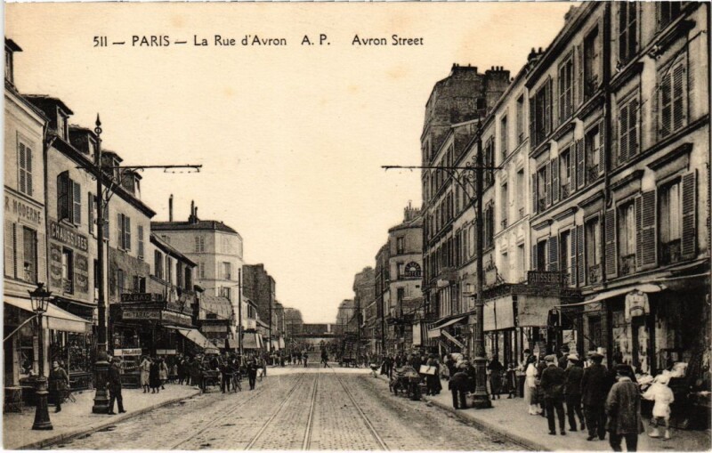 Carte postale ancienne La Rue d'Avron à Paris 20e