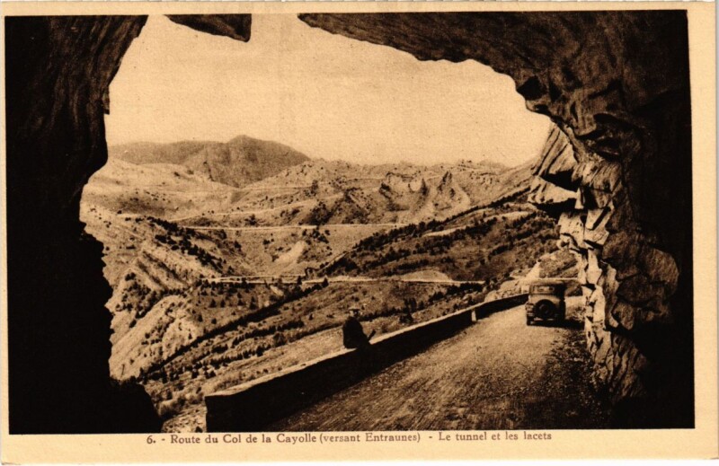 Carte postale ancienne Route du Col de la Cayolle Le tunnel et les lacets