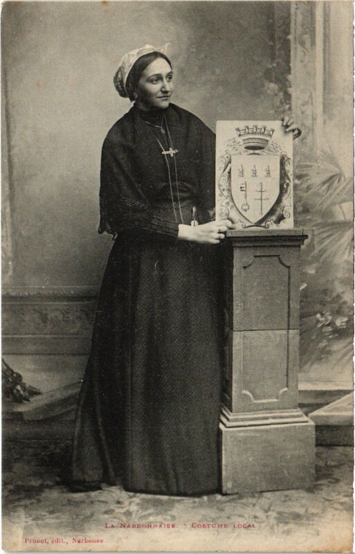 Carte postale ancienne La Narbonnaise - Costume Local