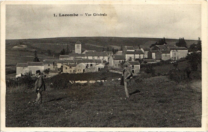 Carte postale ancienne Lacombe - Vue générale à Lacombe