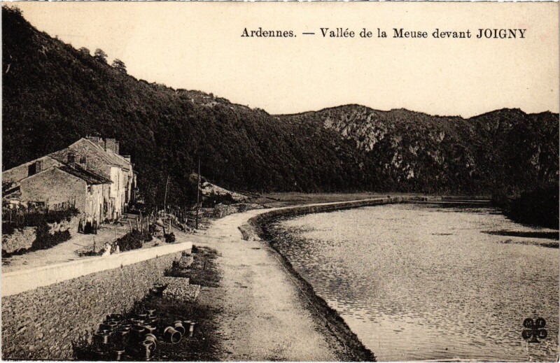 Carte postale ancienne Ardennes - Vallée de la Meuse devant Joigny