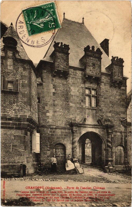 Carte postale ancienne Grandpré - Porte de l'ancien Chateau à Grandpré