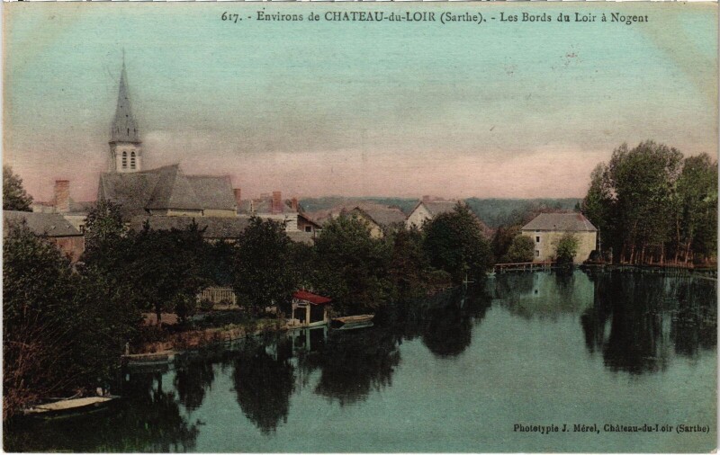 Carte postale ancienne Environs de Chateau-du-Loir - Les bords du Loir a Nogent