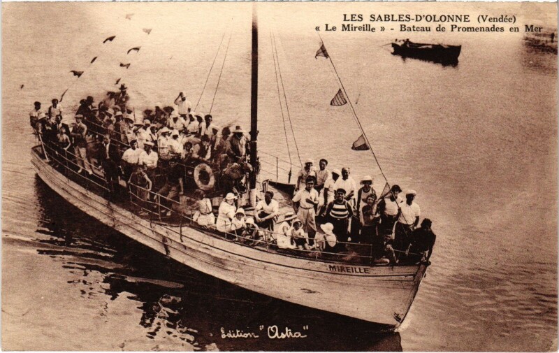 Carte postale ancienne Les Sables-d'Olonne - Le Mireille aux Sables-d'Olonne
