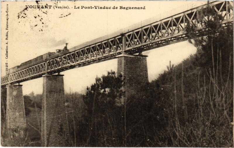 Carte postale ancienne Vouvant - Le Pont-Viaduc de Baguenard à Vouvant