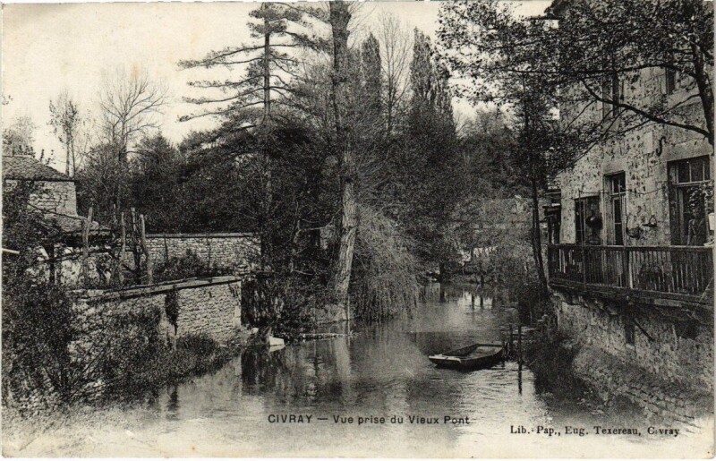 Carte postale ancienne Civray - Vue prise du Vieux Pont à Civray
