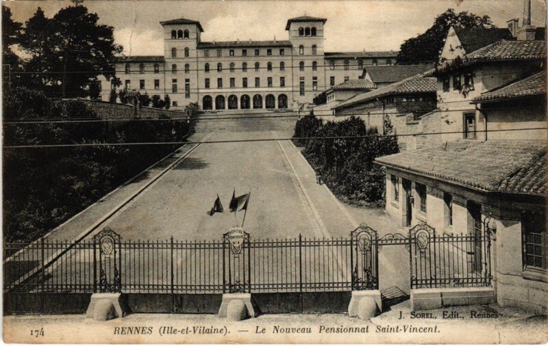 Carte postale ancienne Rennes - Le Nouveau Pensionnat Saint-Vincent à Rennes