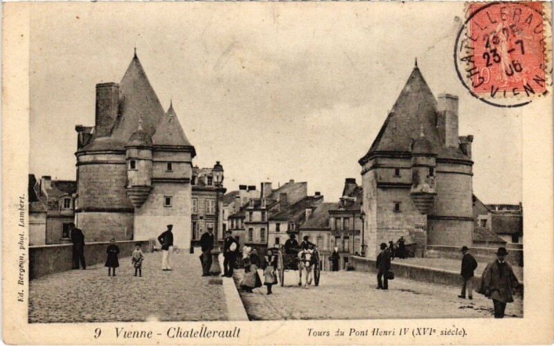 Carte postale ancienne Vienne-Chatellerault - Tours du Pont Henri Iv