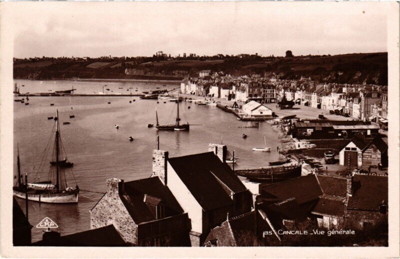 Carte postale ancienne Cancale - Vue générale à Cancale