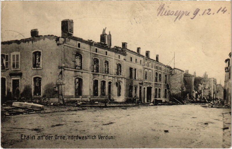 Carte postale ancienne Etain - Etain an der Orne - Rue - Street Scene with Ruins à Étain