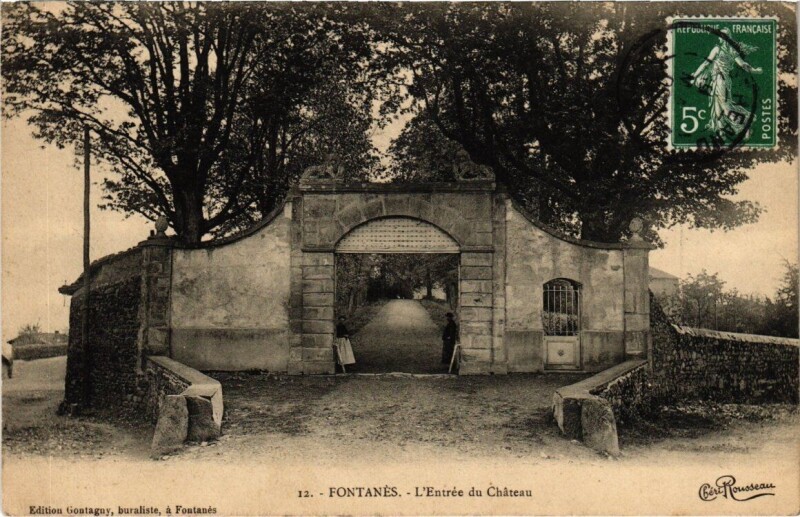 Carte postale ancienne Fontanés - L'Entrée du Chateau à Fontanès