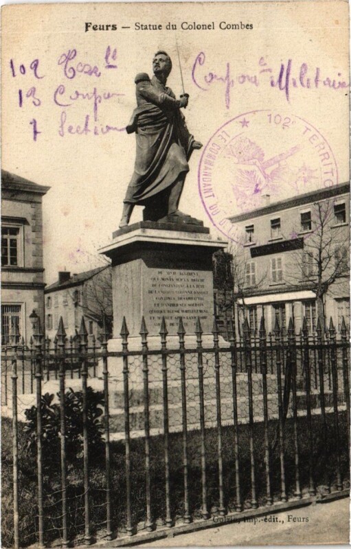 Carte postale ancienne Feurs - Statue du Colonel Combes à Feurs