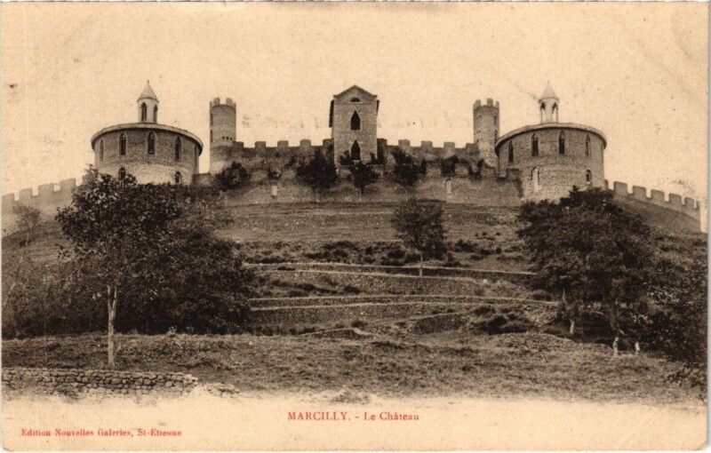 Carte postale ancienne Marcilly - Le Chateau à Marcilly-le-Châtel