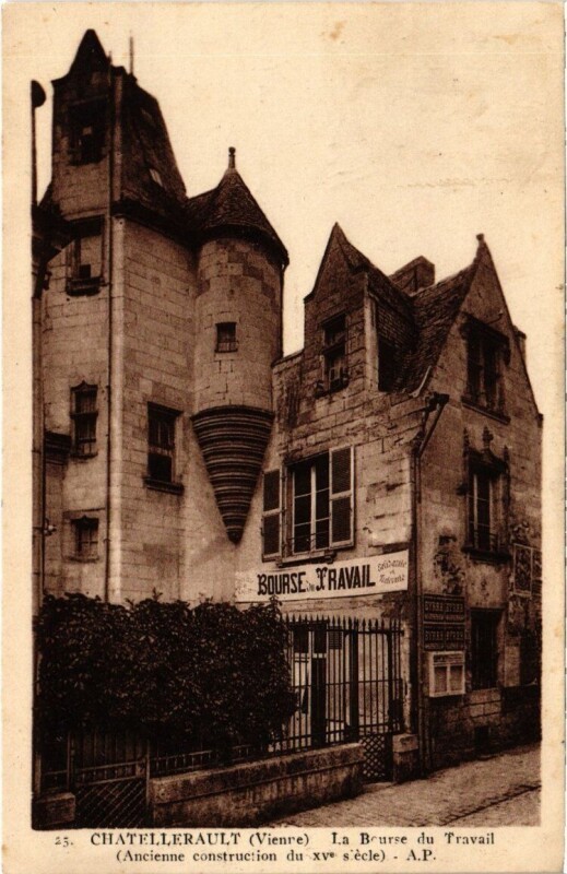 Carte postale ancienne Chatellerault -La Bourse du Travail