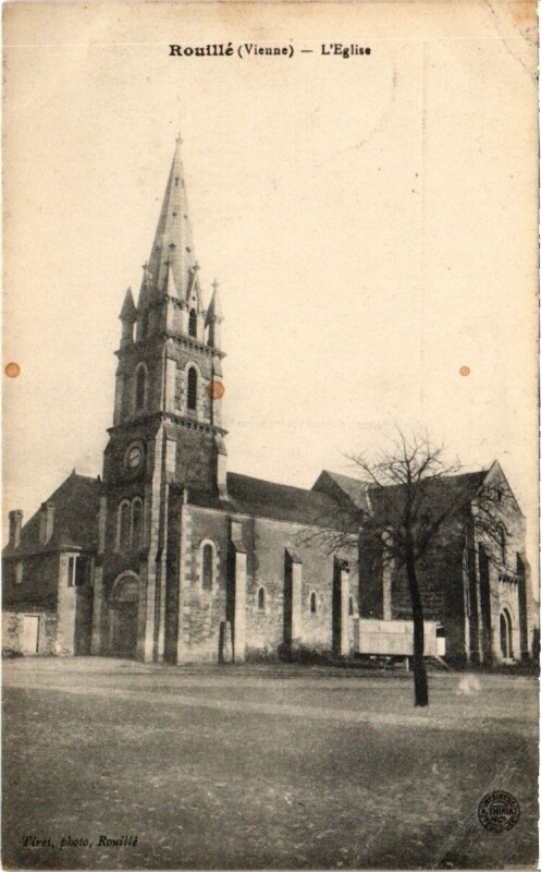 Carte postale ancienne Rouillé - L'Eglise à Rouillé