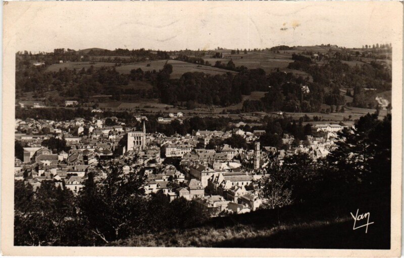 Carte postale ancienne Bagneres-de-Bigorre - Vue générale à Bagnères-de-Bigorre