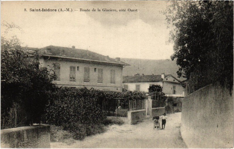 Carte postale ancienne Saint-Isidore - Route de la Glaciére, coté Quest