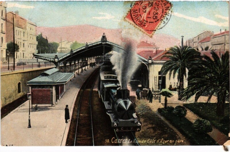 Carte postale ancienne Cannes - Le Rapide Cote d'Azur eg gare à Cannes