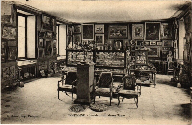 Carte postale ancienne Pontoise - Intérieur de Musée Tavet à Pontoise