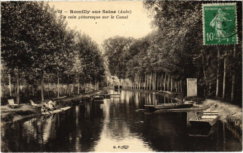 Carte postale ancienne Romilly-sur-Seine - Un coin pittoresque sur le Canal à Romilly-sur-Seine