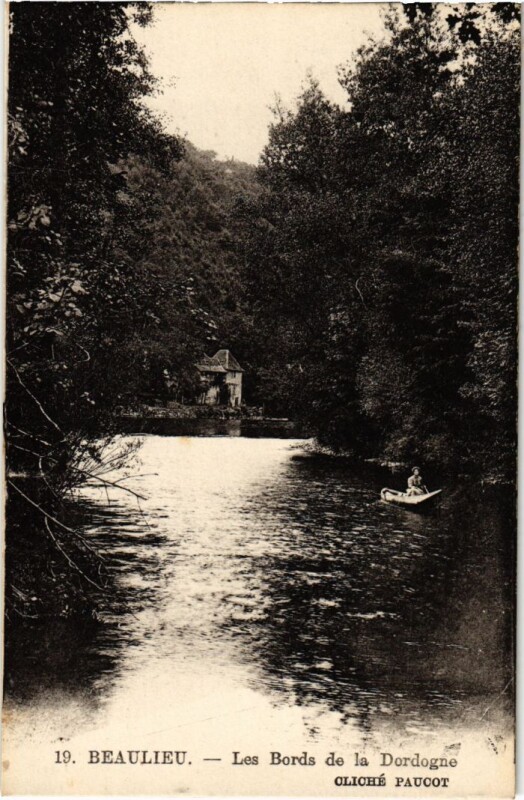 Carte postale ancienne Beaulieu - Les Bords de la Dordogne