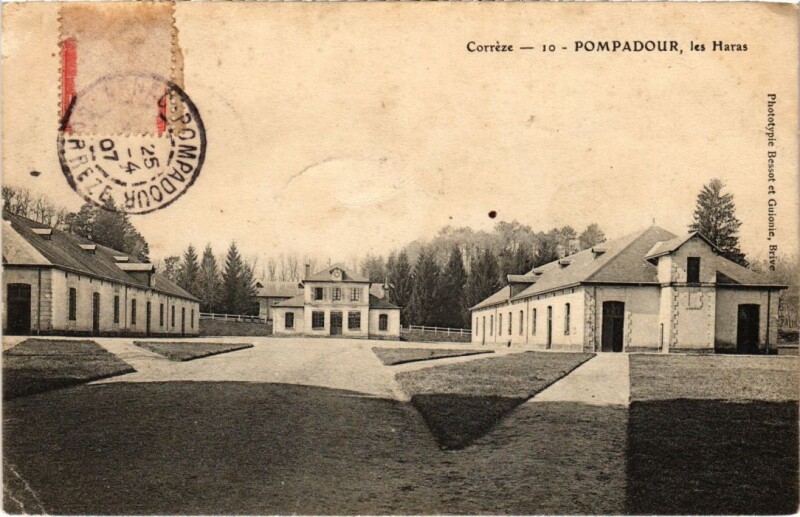 Carte postale ancienne Pompadour - Les Haras