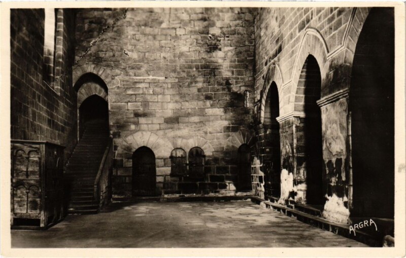 Carte postale ancienne Obazine - Interieur de l'Eglise