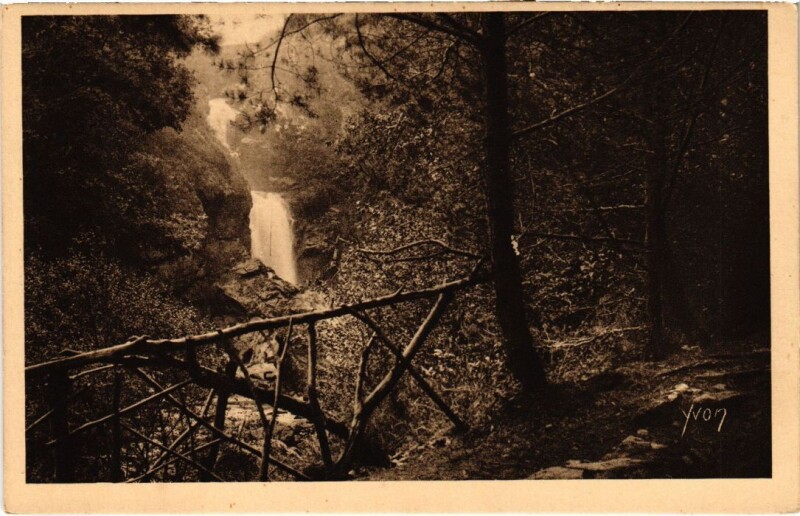 Carte postale ancienne Gimel - La Cascade