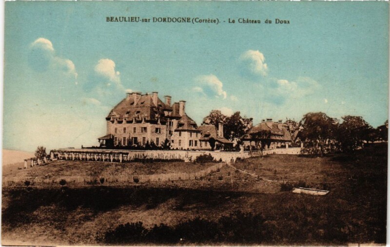 Carte postale ancienne Beaulieu-sur-Dordogne - Le Chateau du Doux à Beaulieu-sur-Dordogne