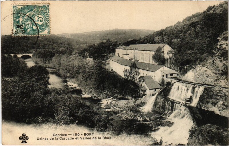 Carte postale ancienne Bort - Usines de la Cascade et Vallee de la Rhue