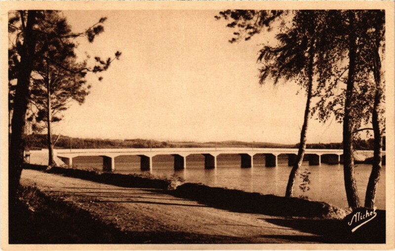 Carte postale ancienne Neuvic-d'Ussel - Barrage des Plaines - Le Pont de Pellachal à Neuvic