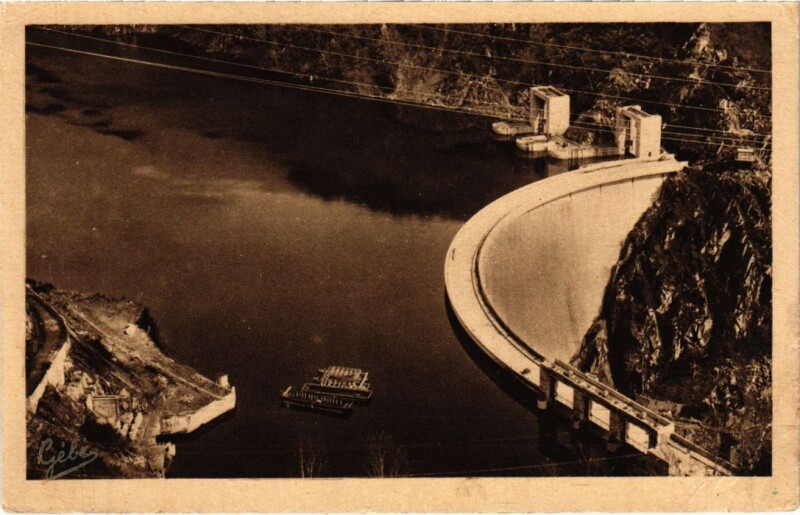 Carte postale ancienne Le Barrage de Mareges - Le Lac