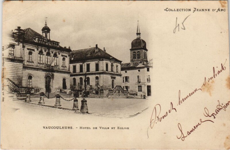 Carte postale ancienne Vaucouleurs - Hotel de ville et eglise à Vaucouleurs