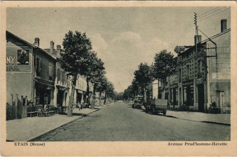 Carte postale ancienne Etain - Avenue Prud'homme à Étain