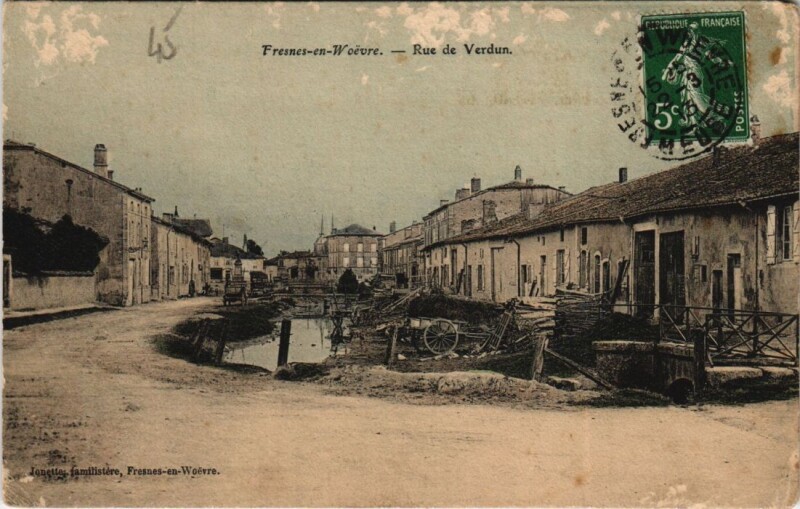 Carte postale ancienne Fresnes-en-woevre - Rue de verdun à Fresnes-en-Woëvre