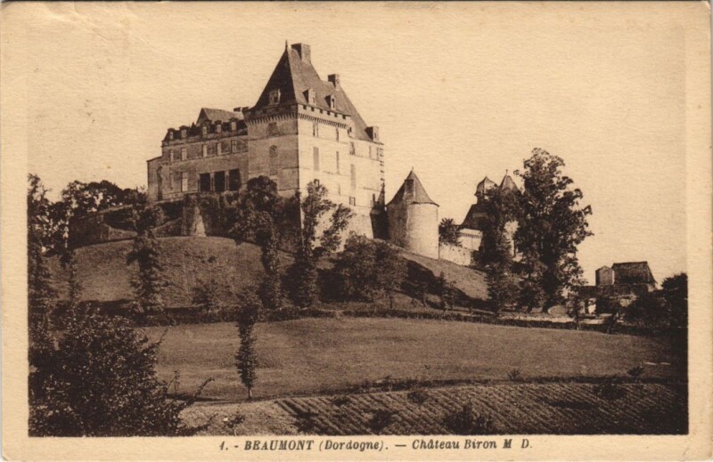 Carte postale ancienne Beaumont - Chateau Biron à Biron