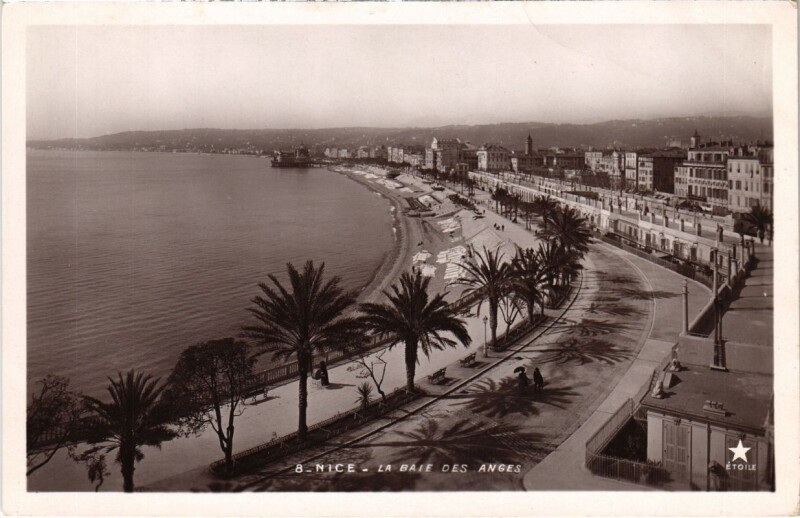 Carte postale ancienne Nice- La Baie des Anges France
