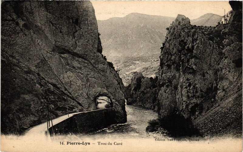 Carte postale ancienne Pierre-Lys Trou du Cure France